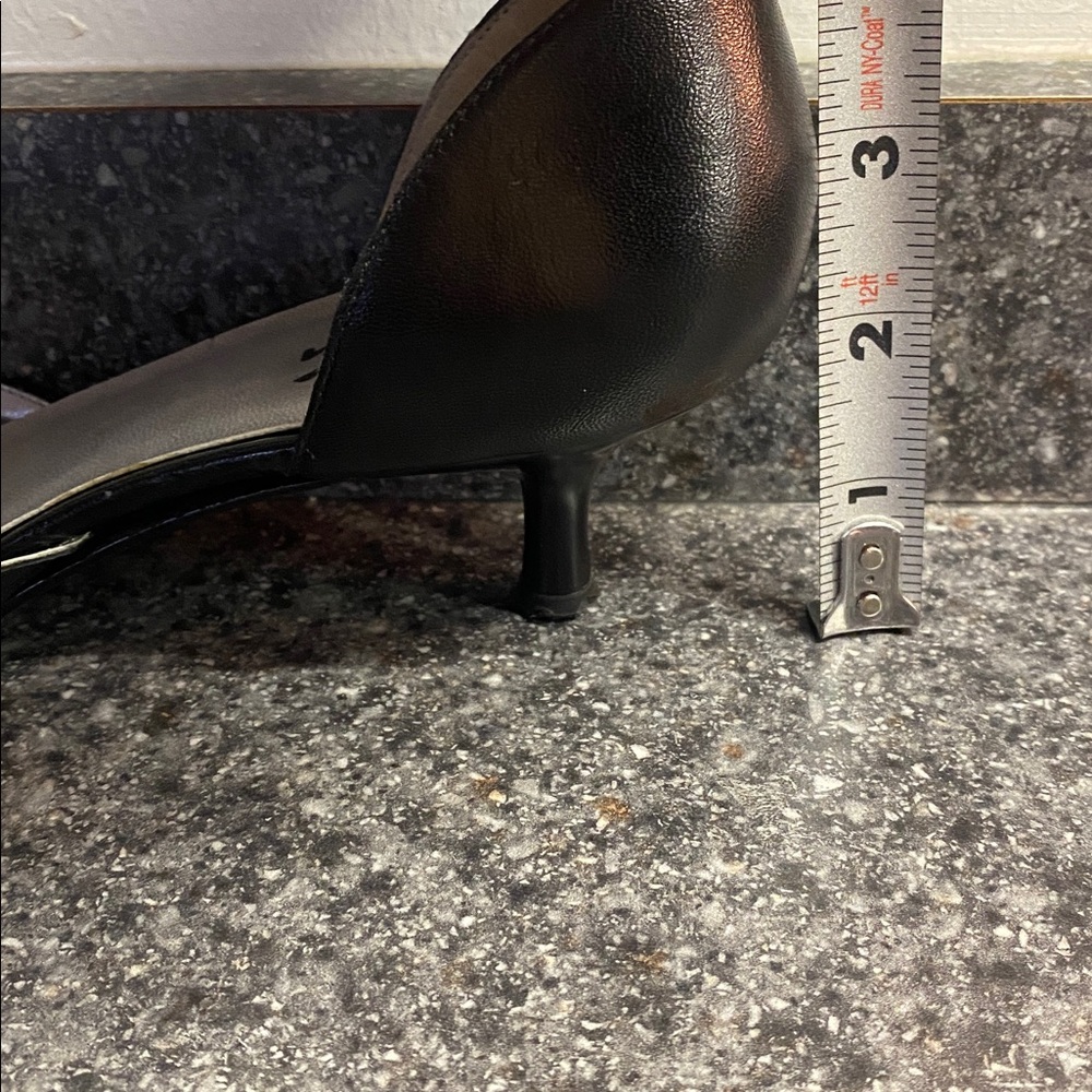 Elegant Black Women's Shoes - Picture 4 of 4